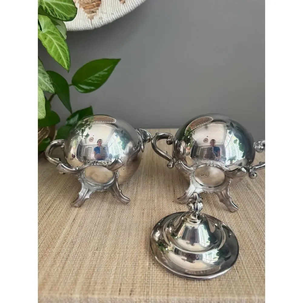 Vintage Wm Rogers Silverplate Cream & Sugar Set with Finial Lid